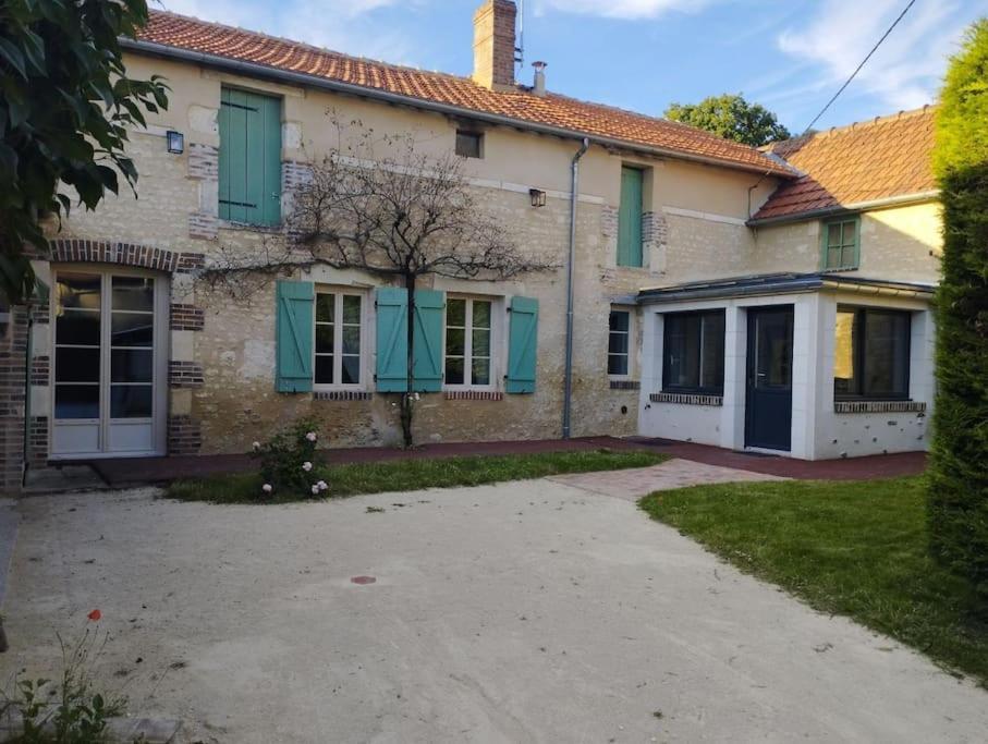 Maison De Campagne Lindry 外观 照片